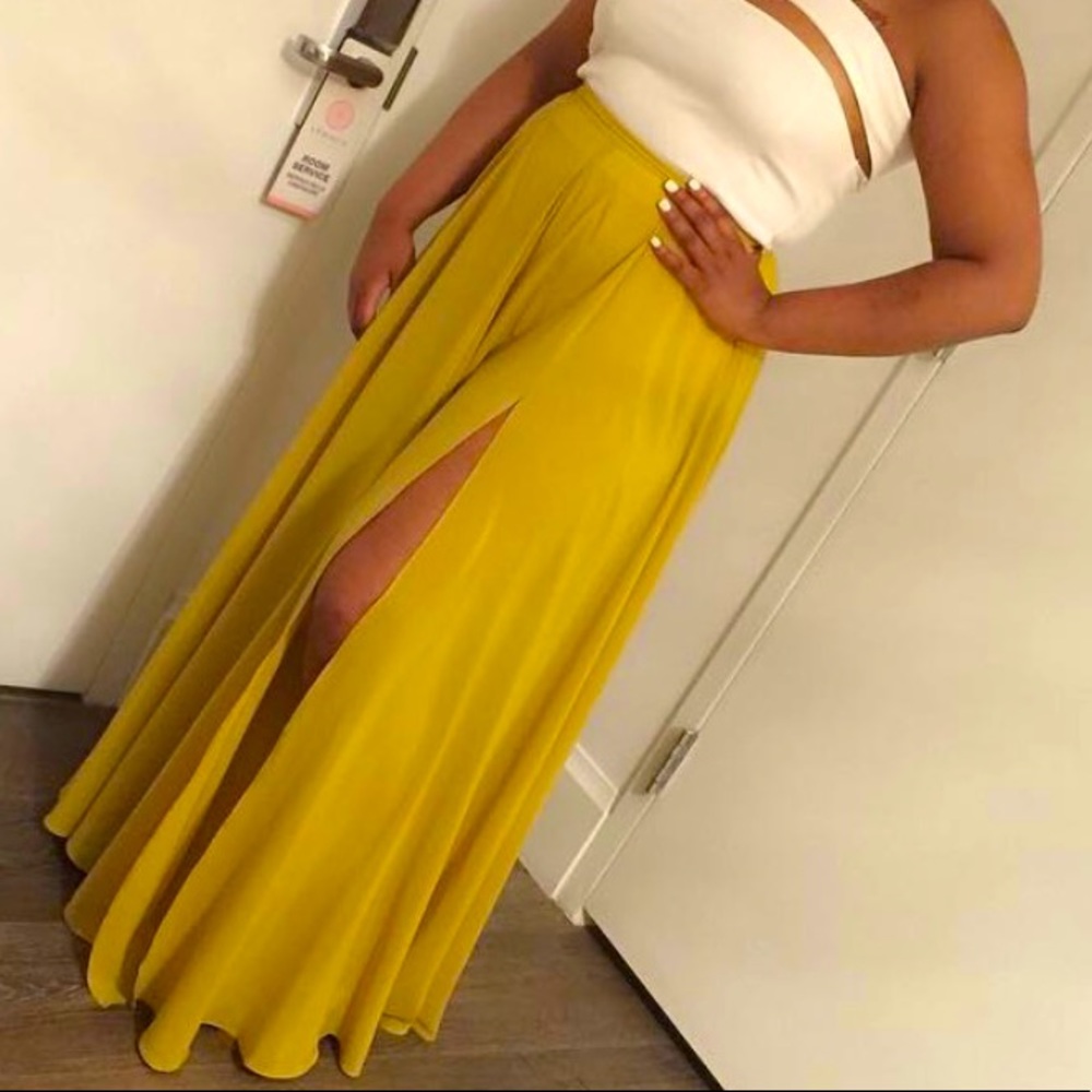 Beach Ready Dress with a SPLIT!
